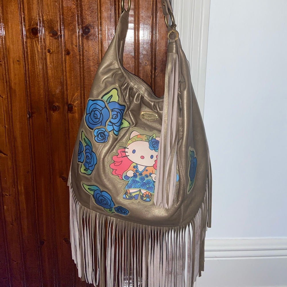 Tarina Tarantino X Hello Kitty